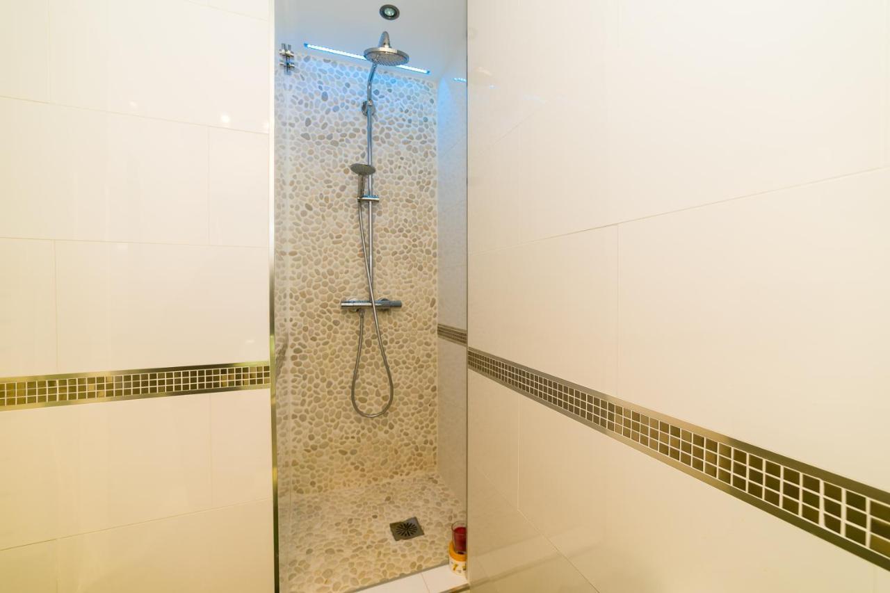 Weforyou 2 Bedrooms Penthouse At Malaga Center Exteriör bild