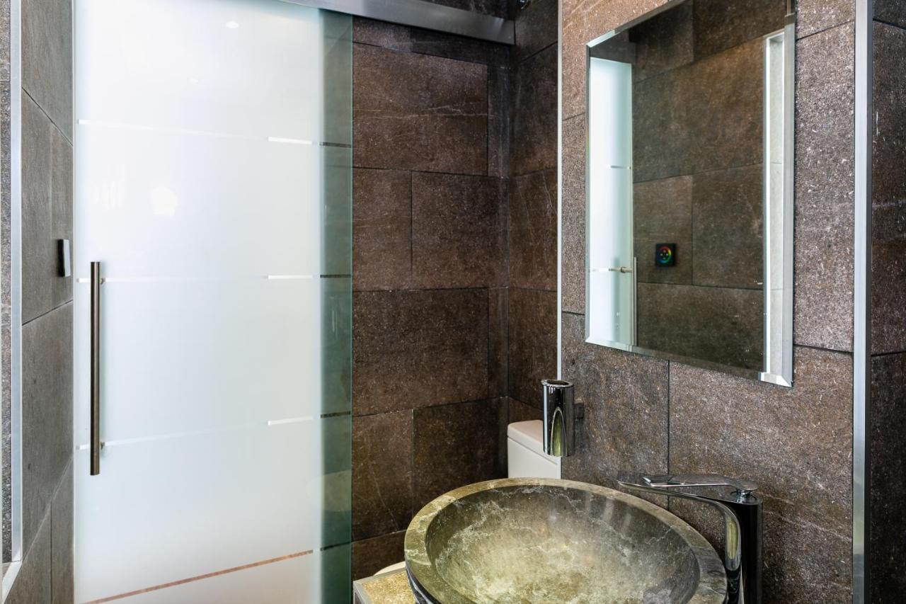 Weforyou 2 Bedrooms Penthouse At Malaga Center Exteriör bild